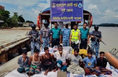 মিয়ানমার থেকে পণ্যের আড়ালে মাদক পাচারের সময় ৭ জন আটক