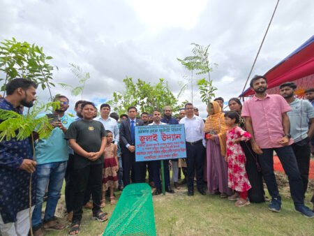 জুলাই বিপ্লবের শহীদদের স্মরণে কুষ্টিয়ায় বৃক্ষরোপণ কর্মসূচি