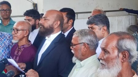 সাঈদী মামলায় মিথ্যা সাক্ষ্য দিতে বাধ্য করার অভিযোগে শেখ হাসিনাসহ ৪০ জনের বিরুদ্ধে আবেদন