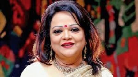শ্রদ্ধা ও ভালোবাসায় সাবিনা ইয়াসমিনের জন্মদিন উদযাপন