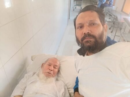 বীর মুক্তিযোদ্ধা মোঃ মোজাম্মেল হোসেন নানা ভাইয়ের গৌরবময় জীবন ও বর্তমান চিকিৎসা: হলি ফ্যামিলি হাসপাতালে ২৬ নম্বর ওয়ার্ডে