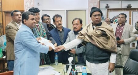 বাগেরহাট-১ আসনের বিএনপি মনোনীত প্রার্থীর মনোনয়নপত্র দাখিল