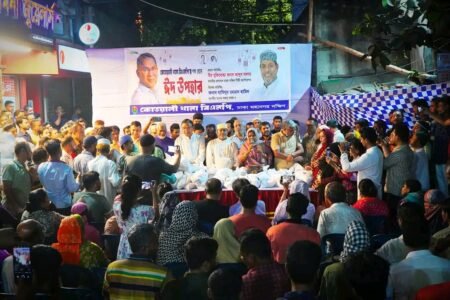 কোতয়ালি থানা বিএনপির উদ্যোগে দুস্থদের মাঝে ঈদ উপহার বিতরণ