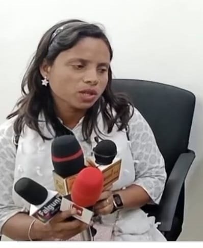 এনপির নেত্রী কখনও সাংবাদিক