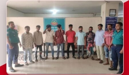 পুলিশের বিশেষ অভিযান: দেশীয় অস্ত্র ও ইয়াবাসহ ৪ গ্রেপ্তার, আটক আরও ৭