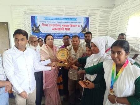 ঝিনাইদহে দুর্নীতি প্রতিরোধে সচেতনতামূলক বিতর্ক প্রতিযোগিতা