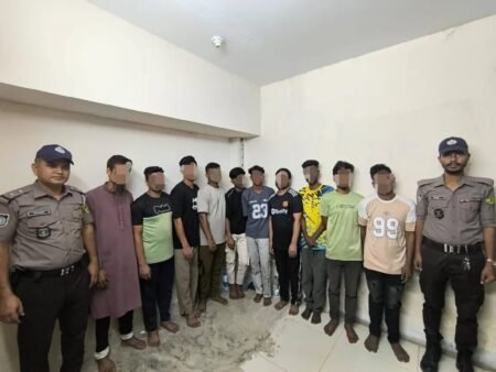 চট্টগ্রামে ইন্টারনেট সেবাদানকারী প্রতিষ্ঠানে হামলা: অ্যাম্বুলেন্স জব্দ, চালকসহ গ্রেপ্তার ১০, মোট গ্রেপ্তার ২২
