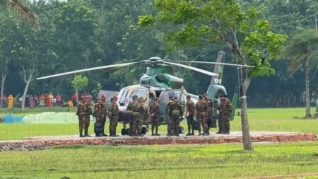 মহড়ার মাঠে সেনাপ্রধান, কালীগঞ্জে বাড়ছে সামরিক তৎপরতা