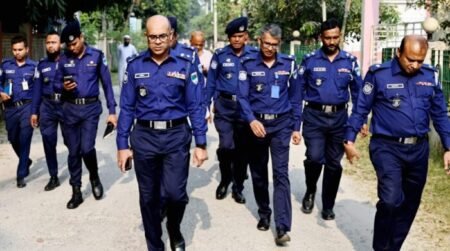 কুষ্টিয়ায় পুলিশ সুপার জসীম উদ্দিনকে বিদায় সংবর্ধনা