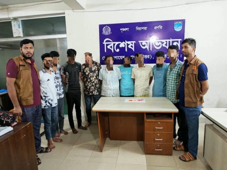 ঢাকা জেলা ডিবি ৭৪৫ পিস ইয়াবাসহ ৯ পেশাদার মাদক ব্যবসায়ী গ্রেপ্তার