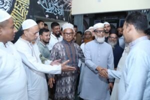 গোড়ানের হাজী মসজিদে জুমার নামাজ আদায় করলেন ঢাকা-৯ আসনের সংসদ সদস্য হাবিবুর রশিদ হাবিব